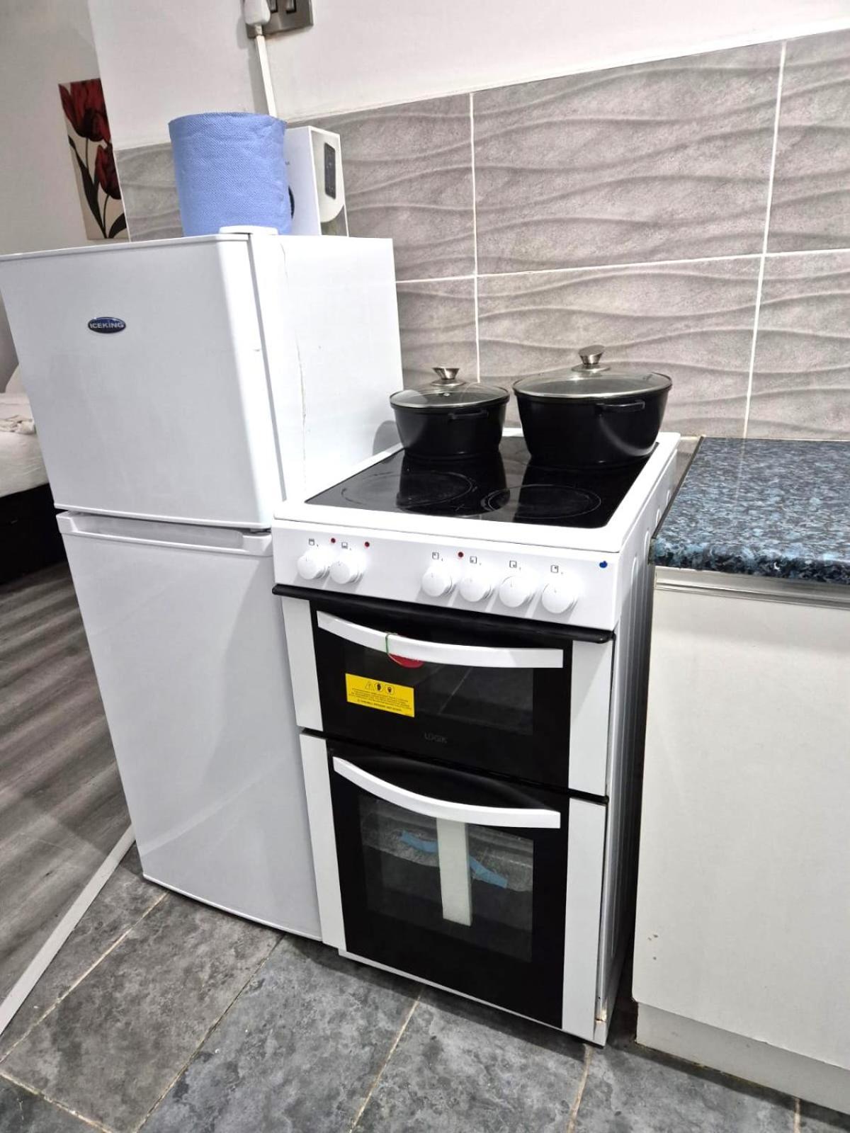 Affordably Elegant Apartments Close To Coop Live, Etihad Stadium And Manchester City Centre Exterior photo