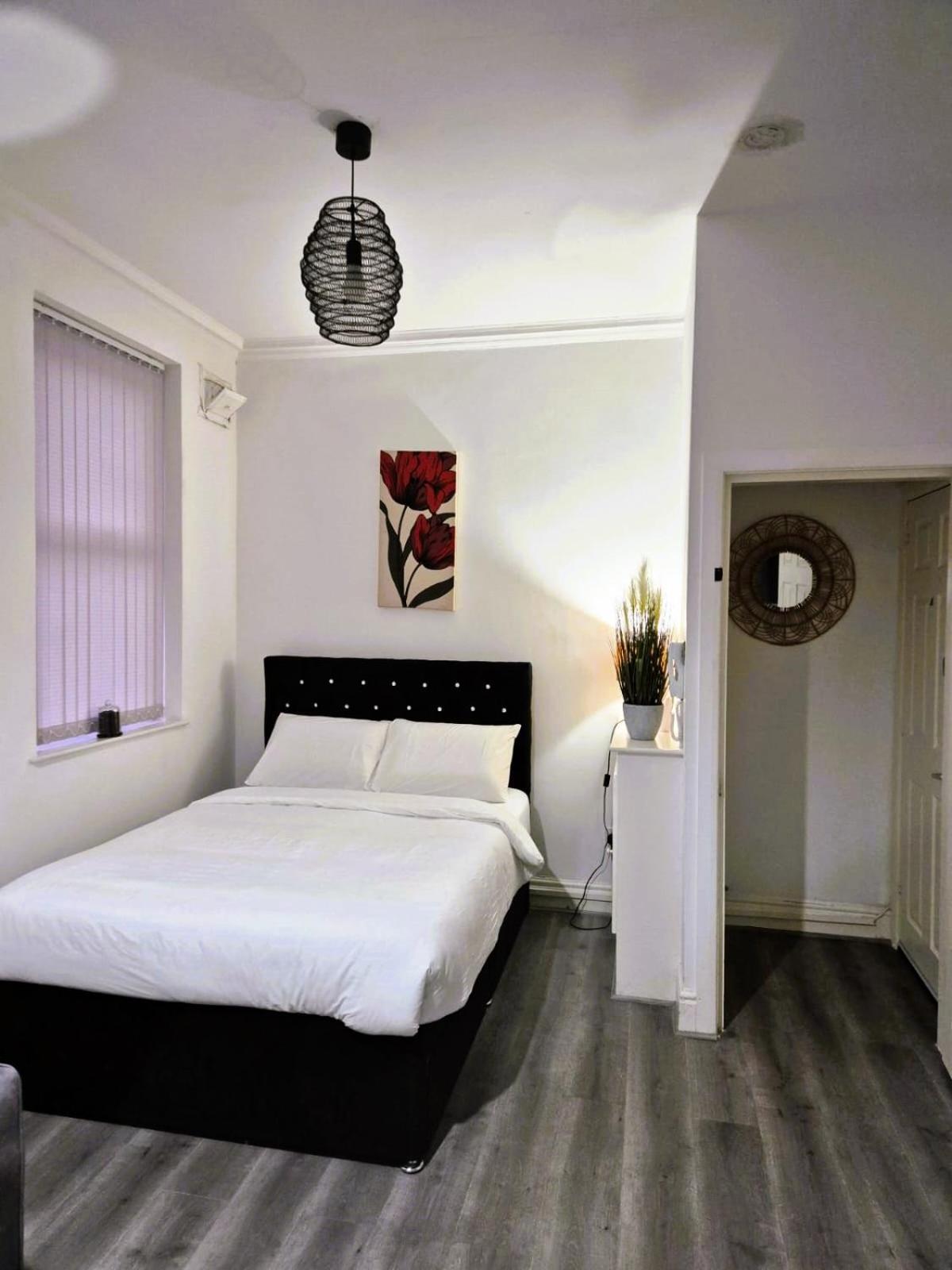 Affordably Elegant Apartments Close To Coop Live, Etihad Stadium And Manchester City Centre Exterior photo