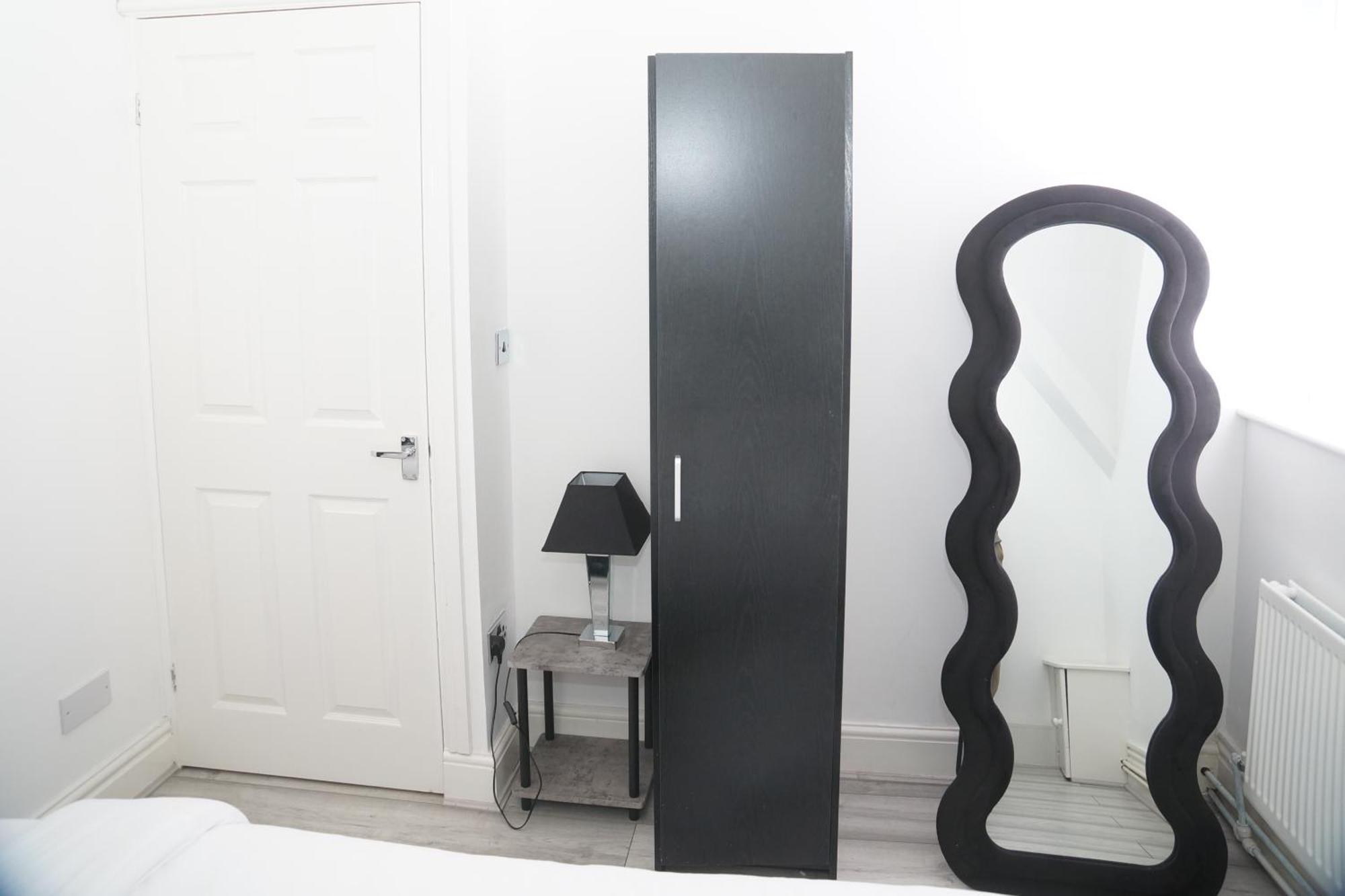 Affordably Elegant Apartments Close To Coop Live, Etihad Stadium And Manchester City Centre Exterior photo